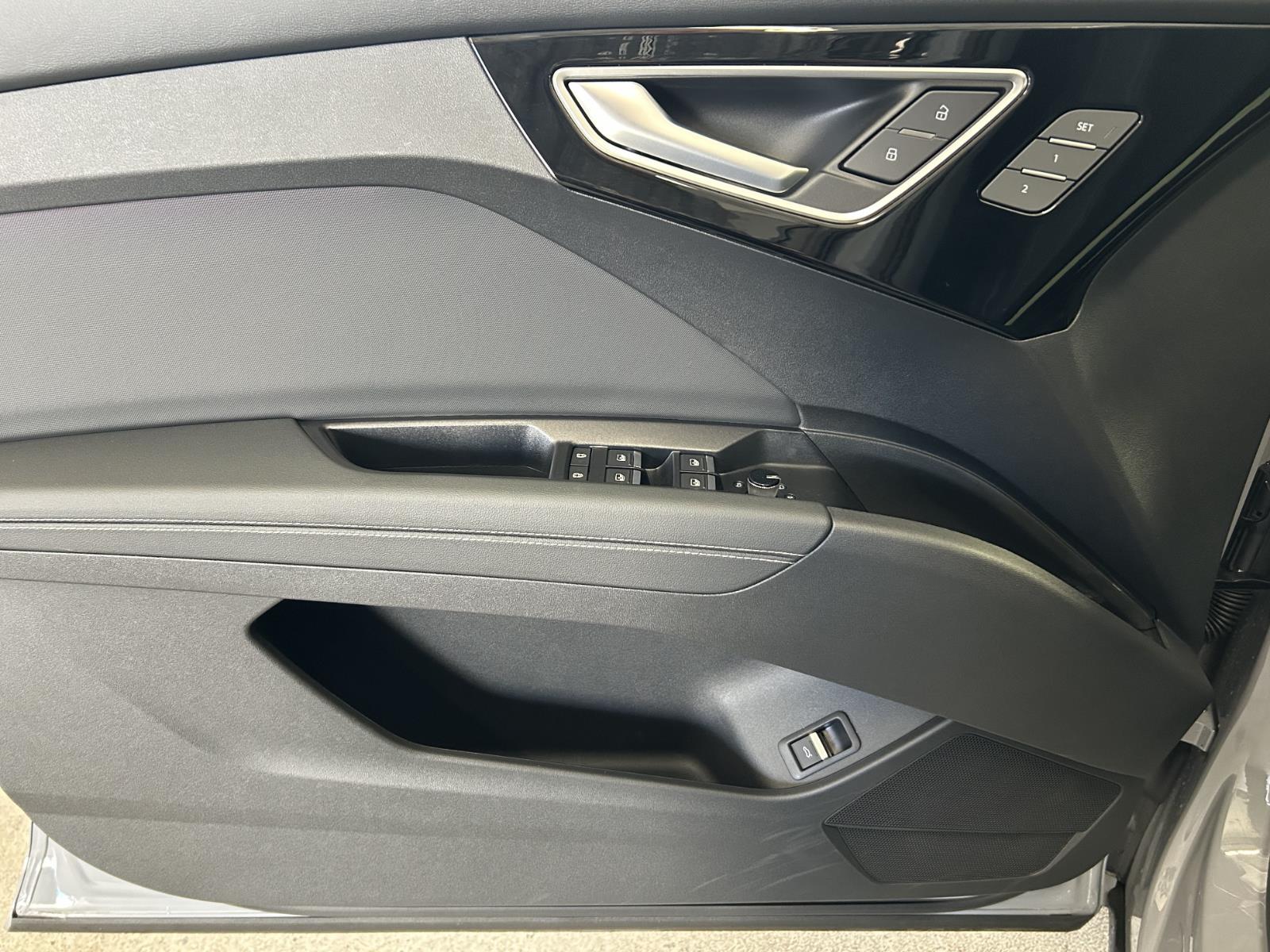 2025 Audi Q4 e-tron Premium Plus