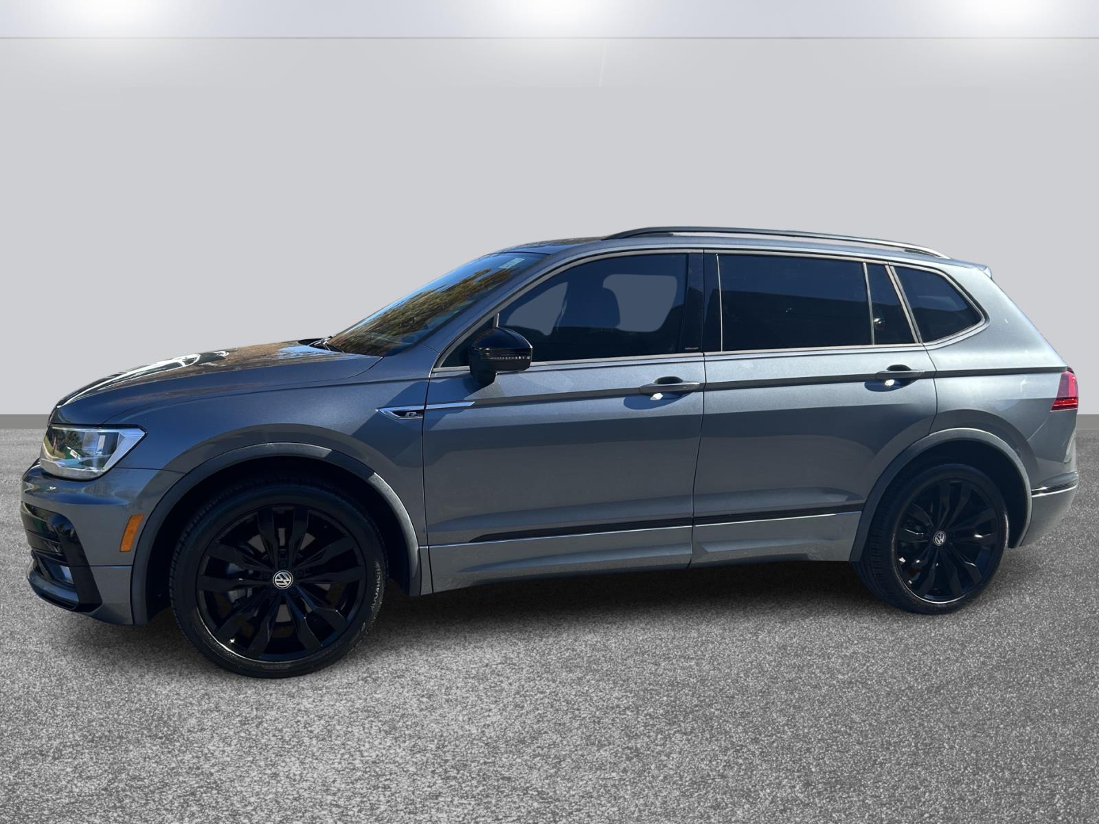 2021 Volkswagen Tiguan SE R-Line Black