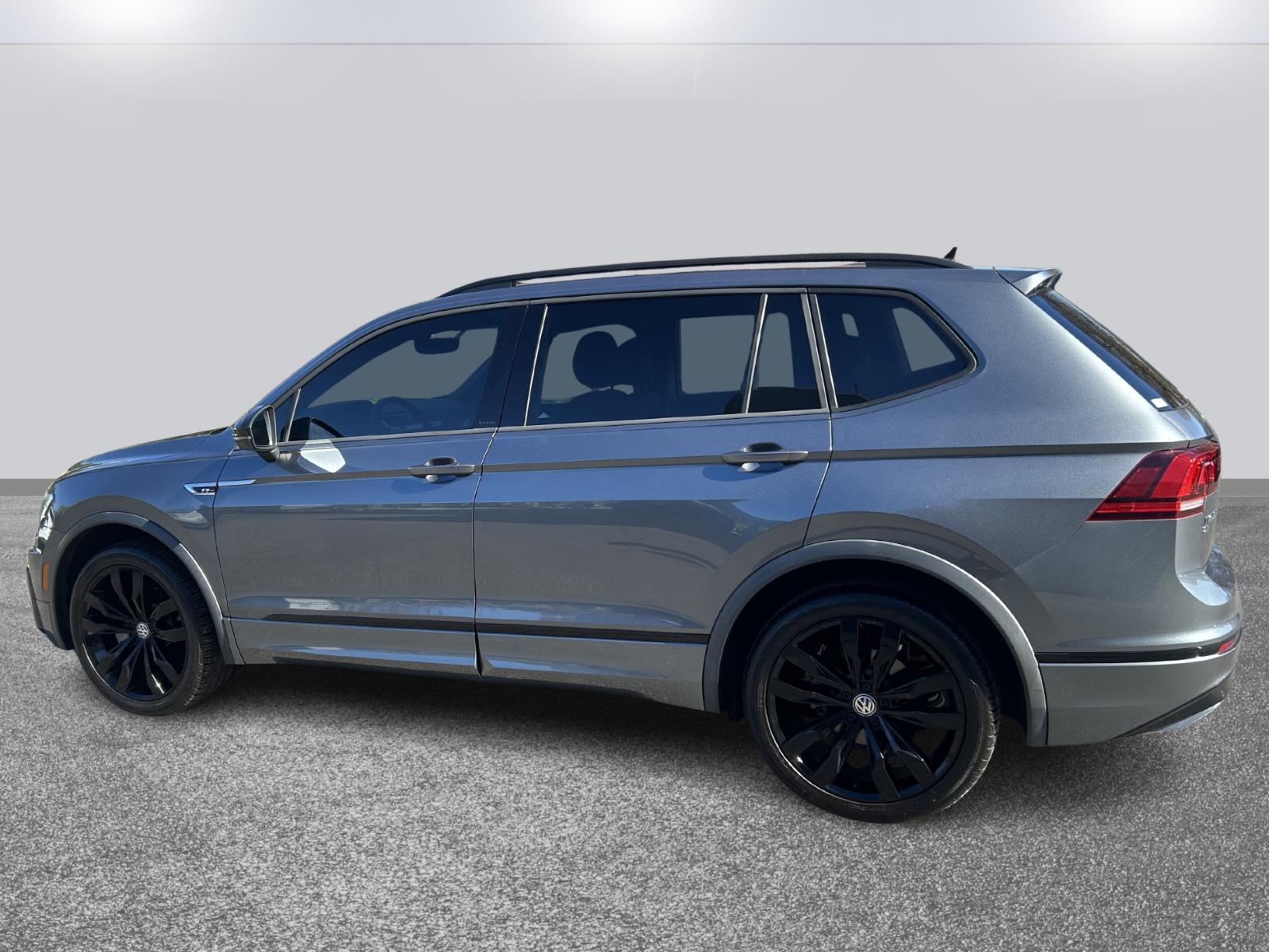 2021 Volkswagen Tiguan SE R-Line Black