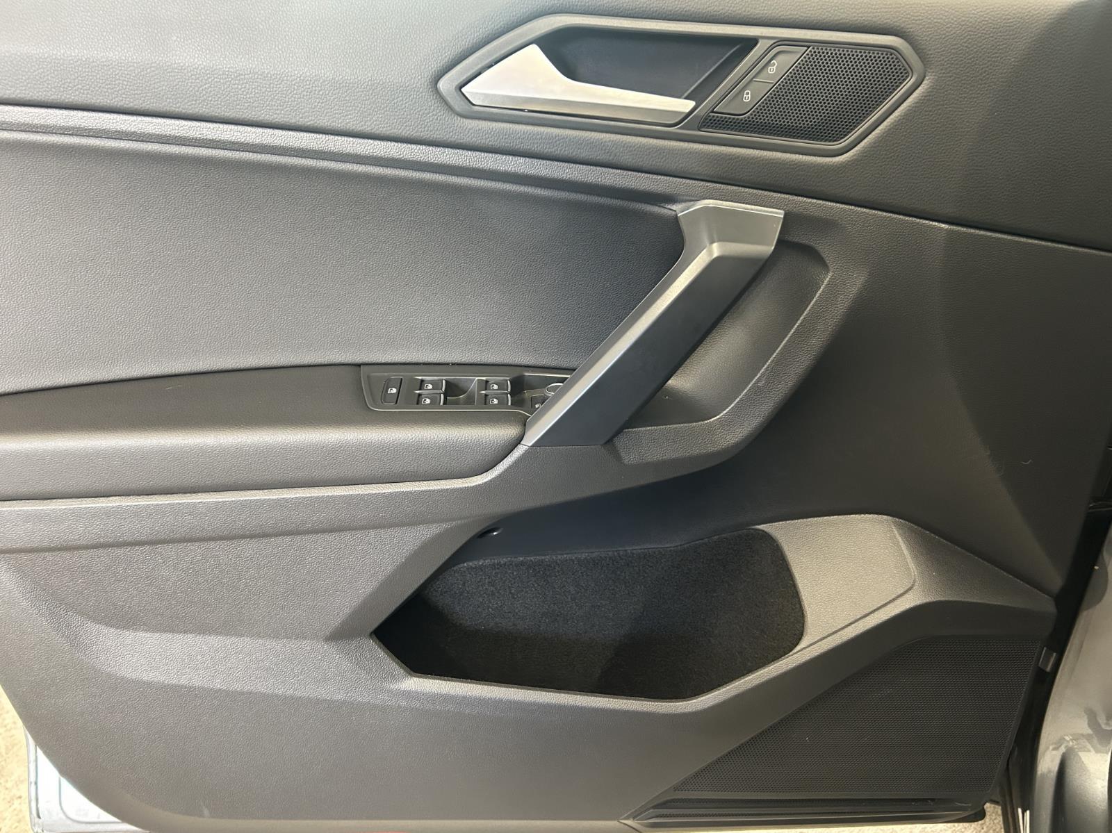 2021 Volkswagen Tiguan SE R-Line Black