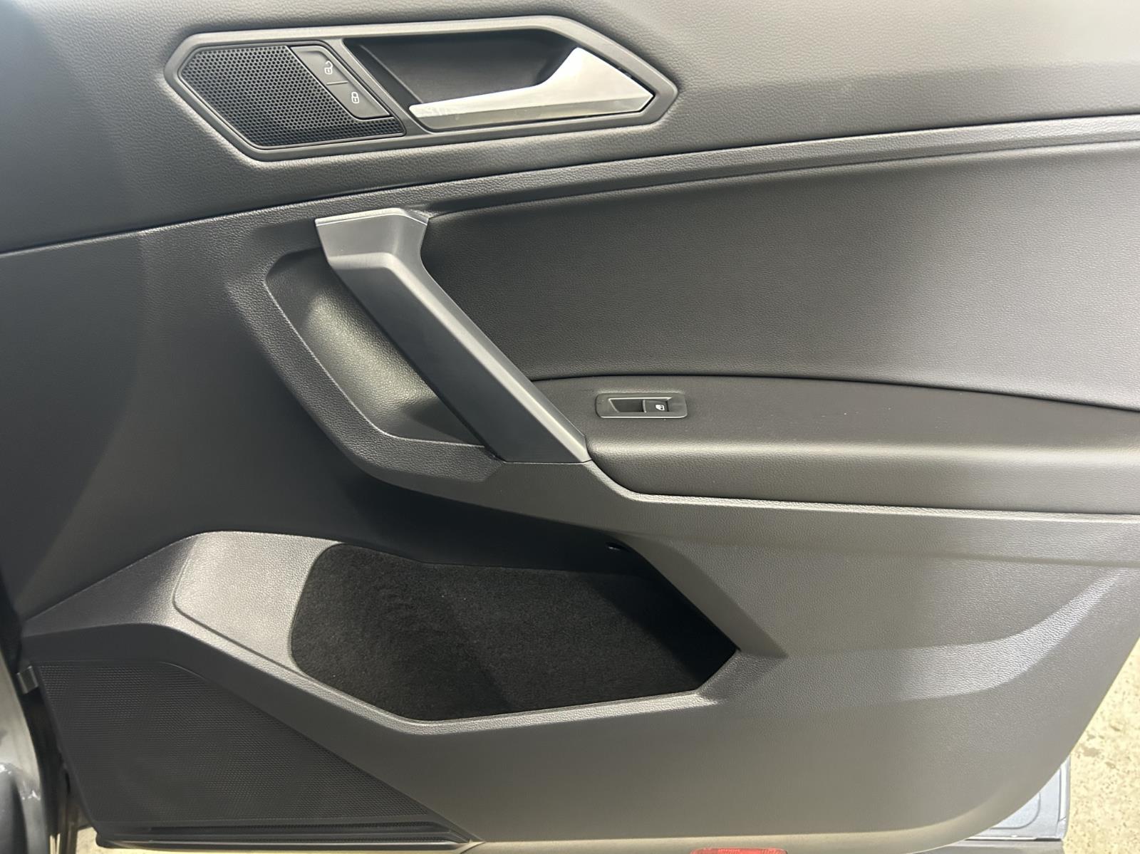 2021 Volkswagen Tiguan SE R-Line Black