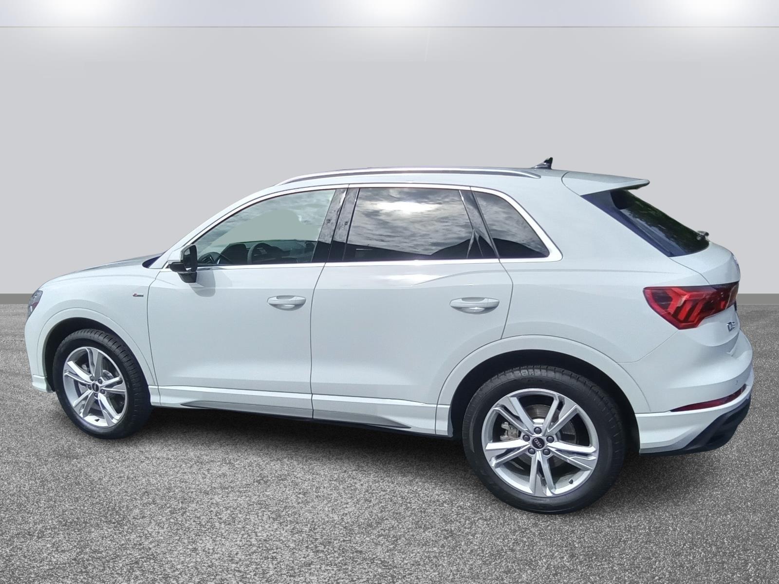 2023 Audi Q3 S line Premium Plus