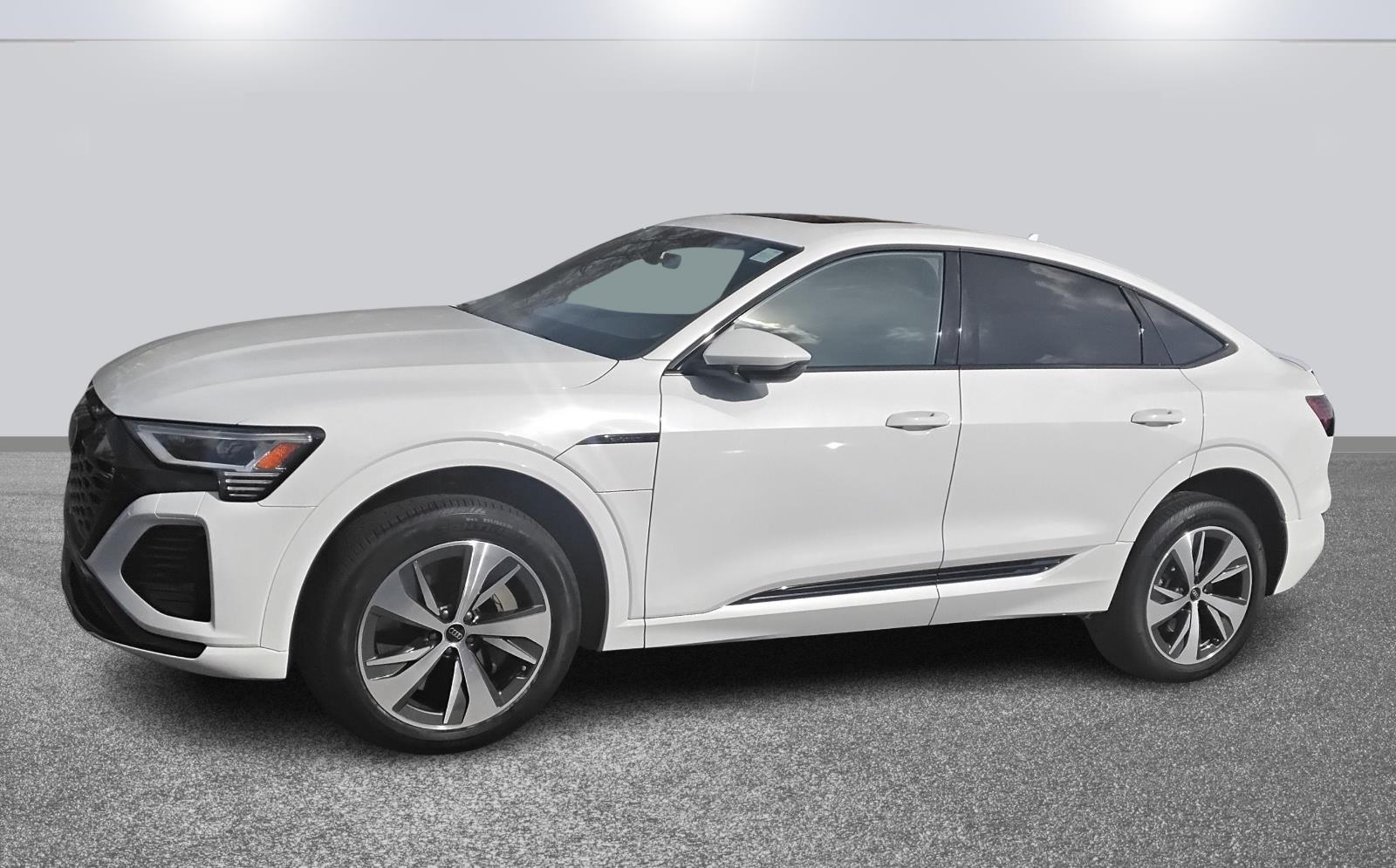 2024 Audi Q8 e-tron Sportback S line Premium