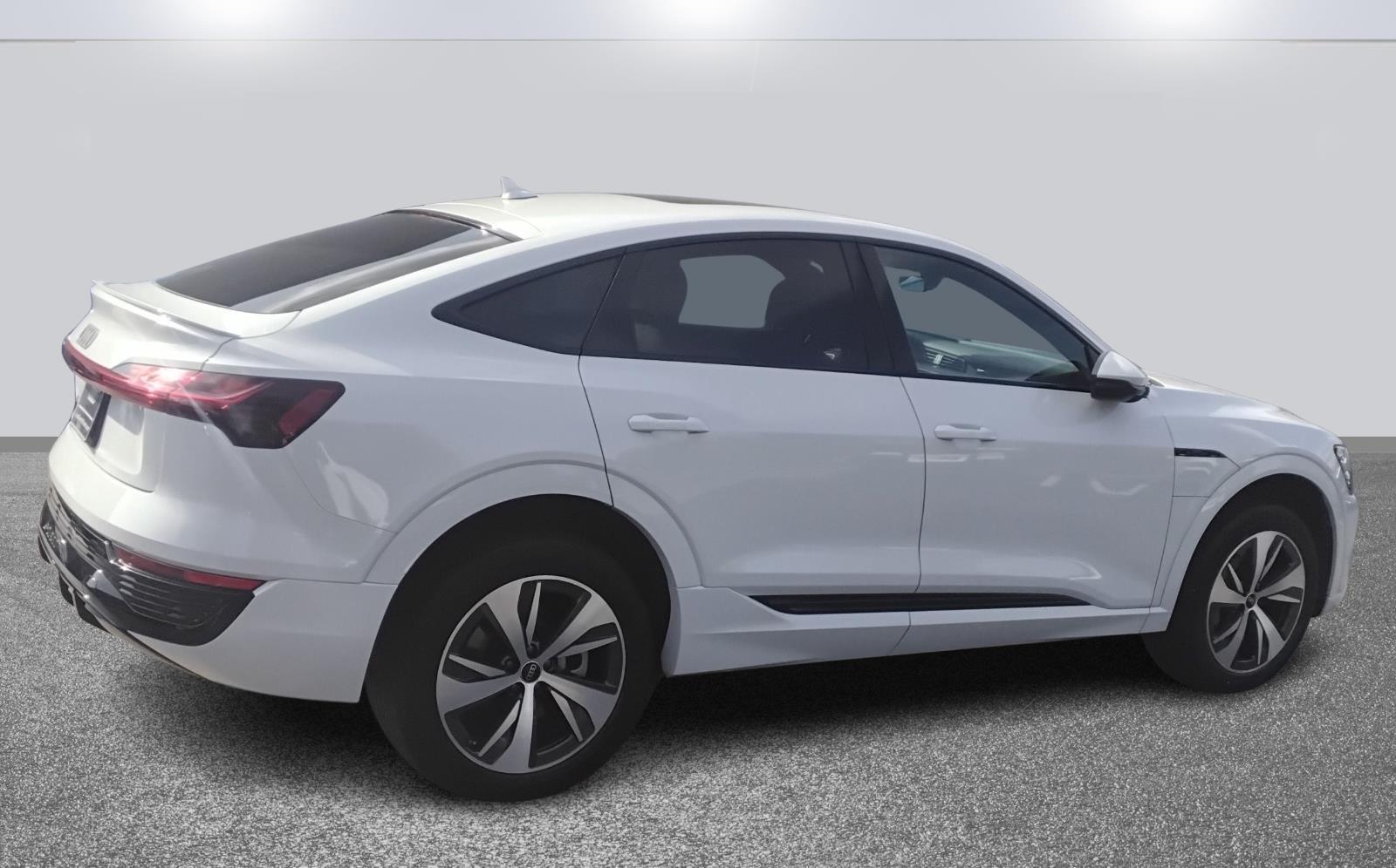 2024 Audi Q8 e-tron Sportback S line Premium