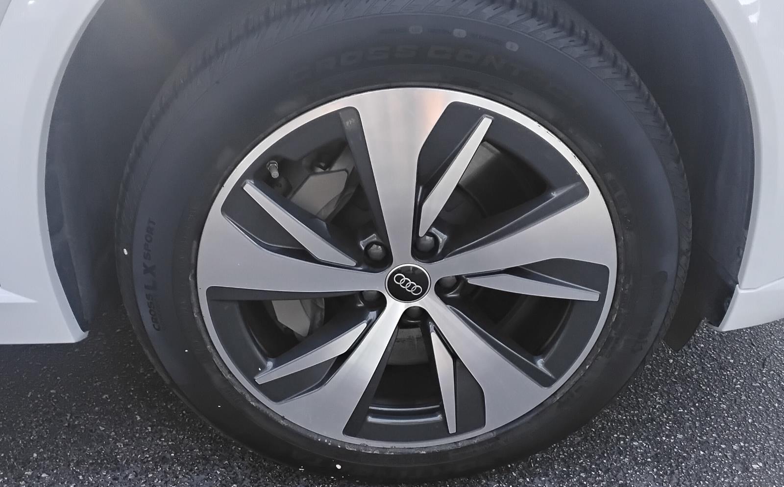 2024 Audi Q8 e-tron Sportback S line Premium