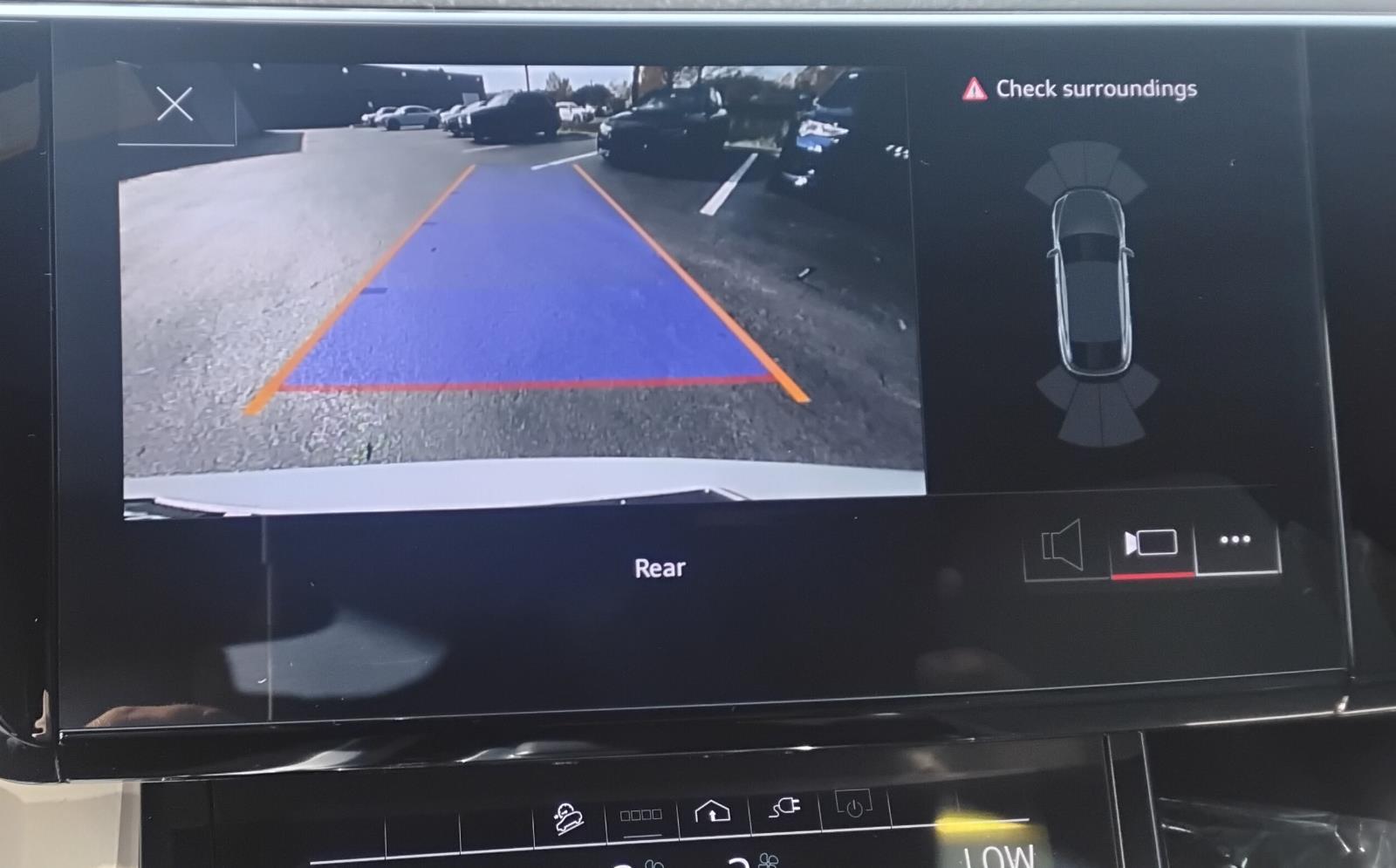 2024 Audi Q8 e-tron Sportback S line Premium