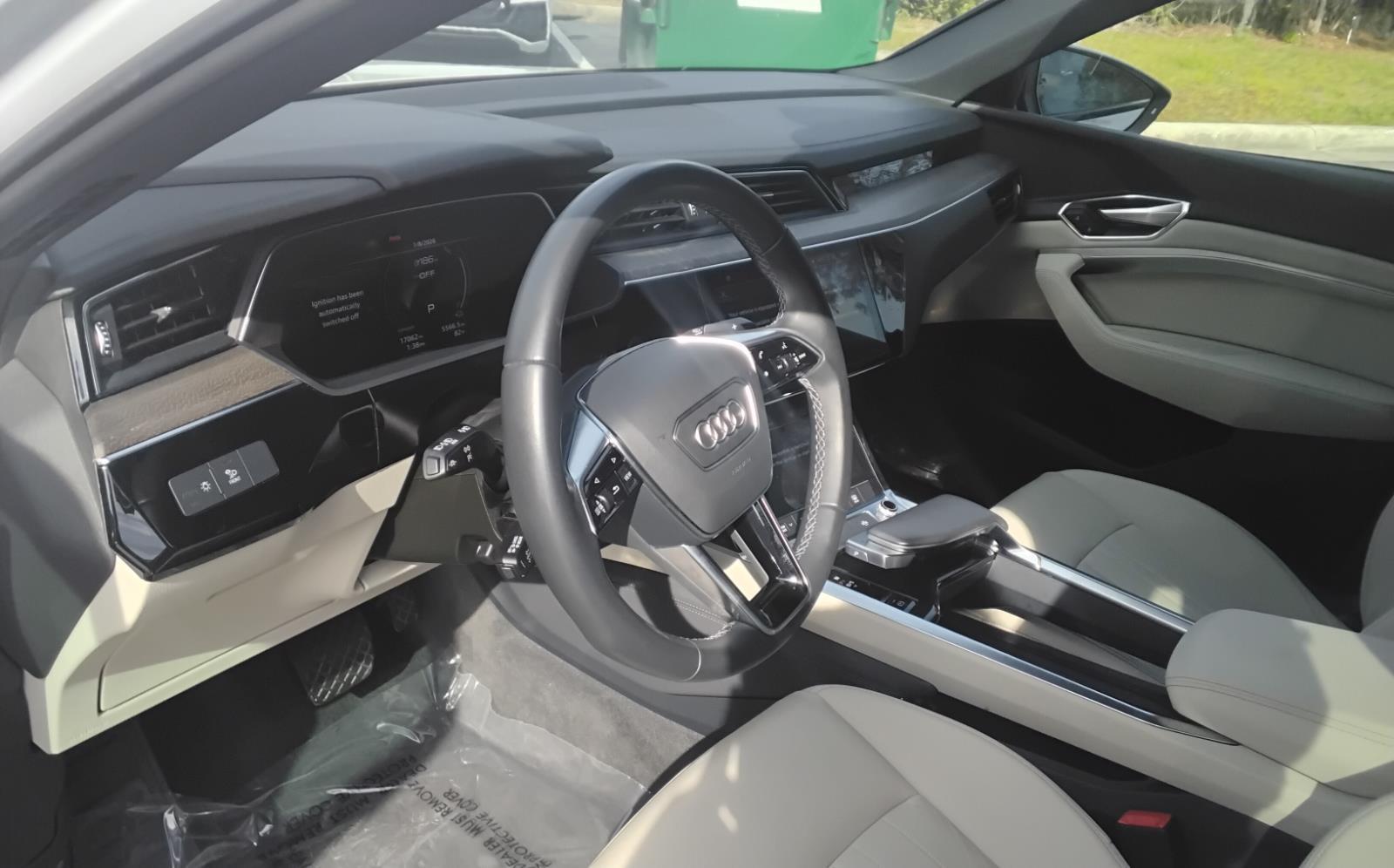 2024 Audi Q8 e-tron Sportback S line Premium