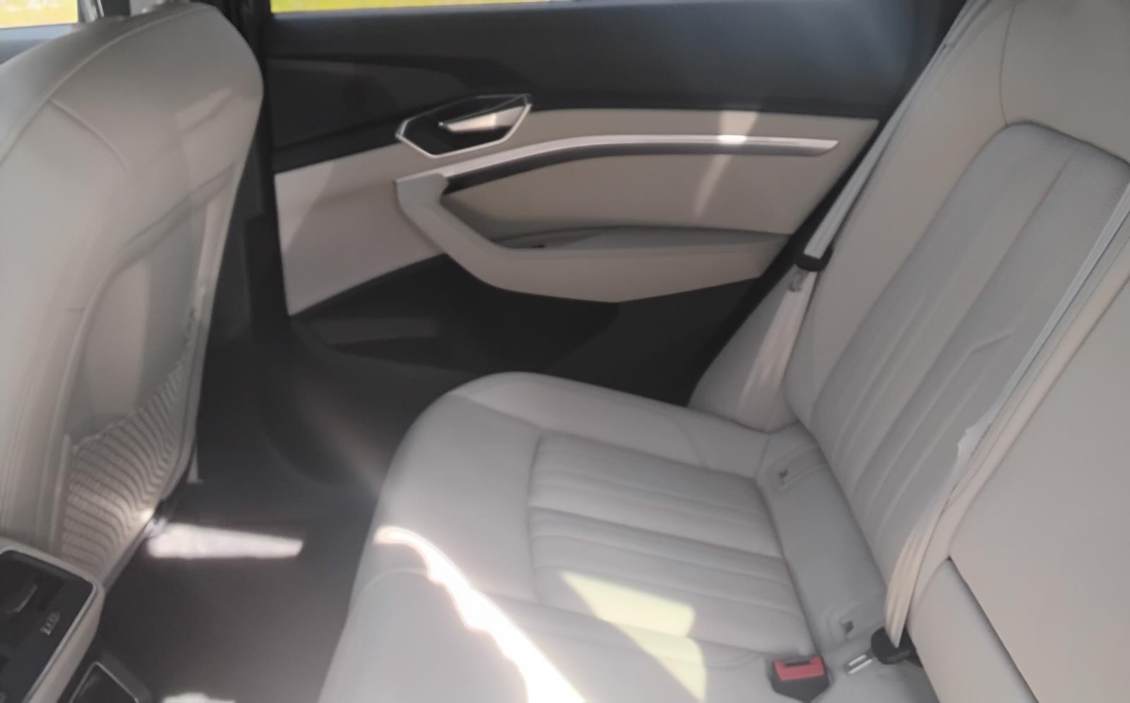 2024 Audi Q8 e-tron Sportback S line Premium