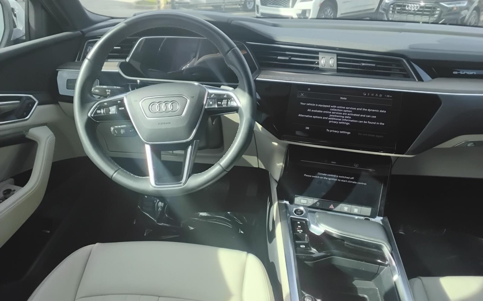 2024 Audi Q8 e-tron Sportback S line Premium