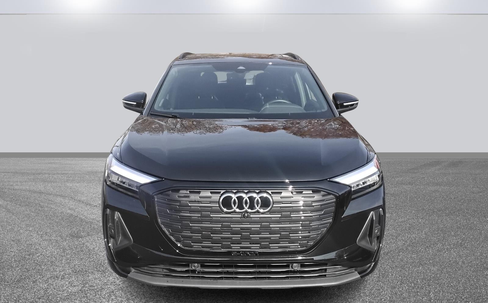 2025 Audi Q4 e-tron Premium