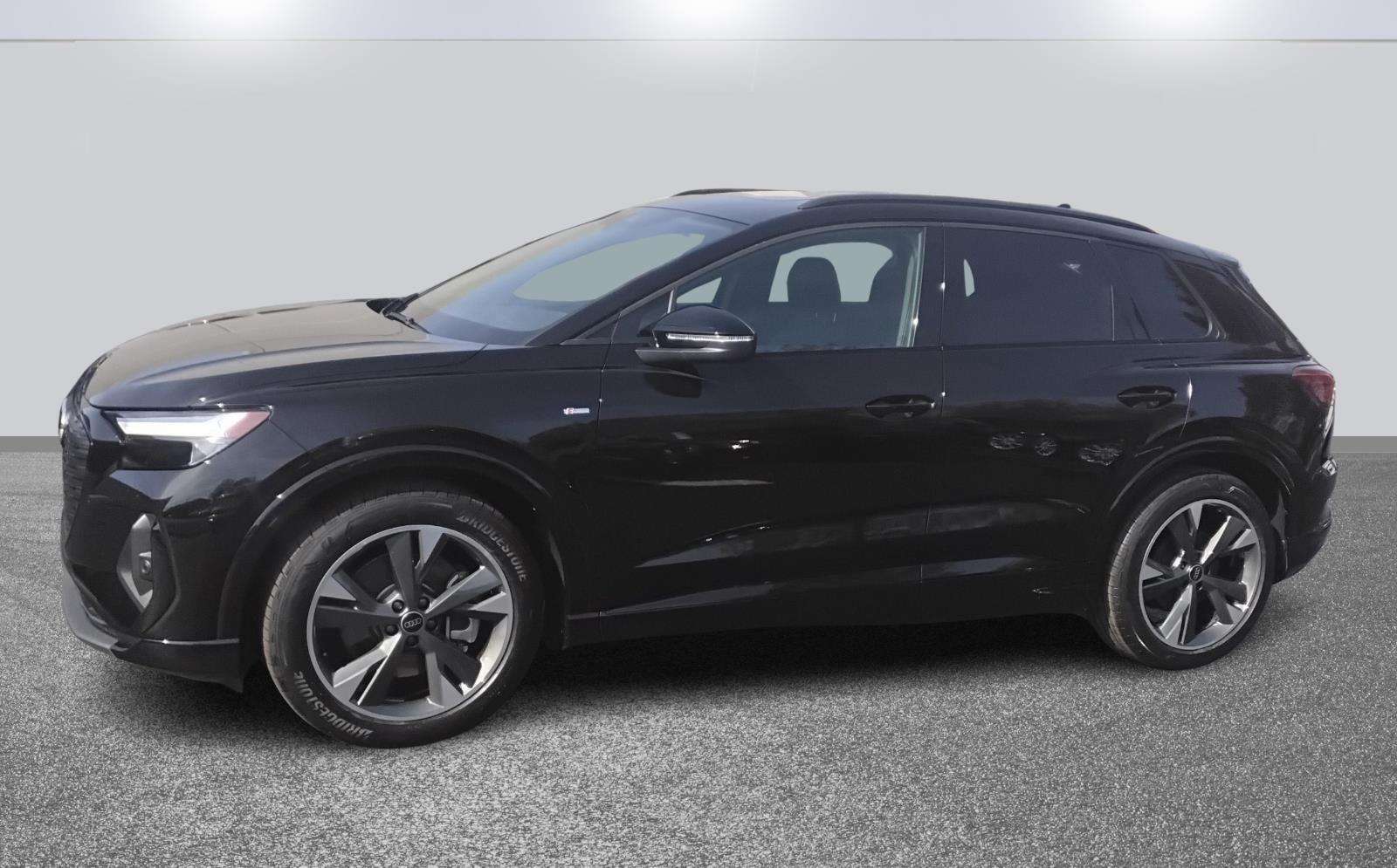 2025 Audi Q4 e-tron Premium