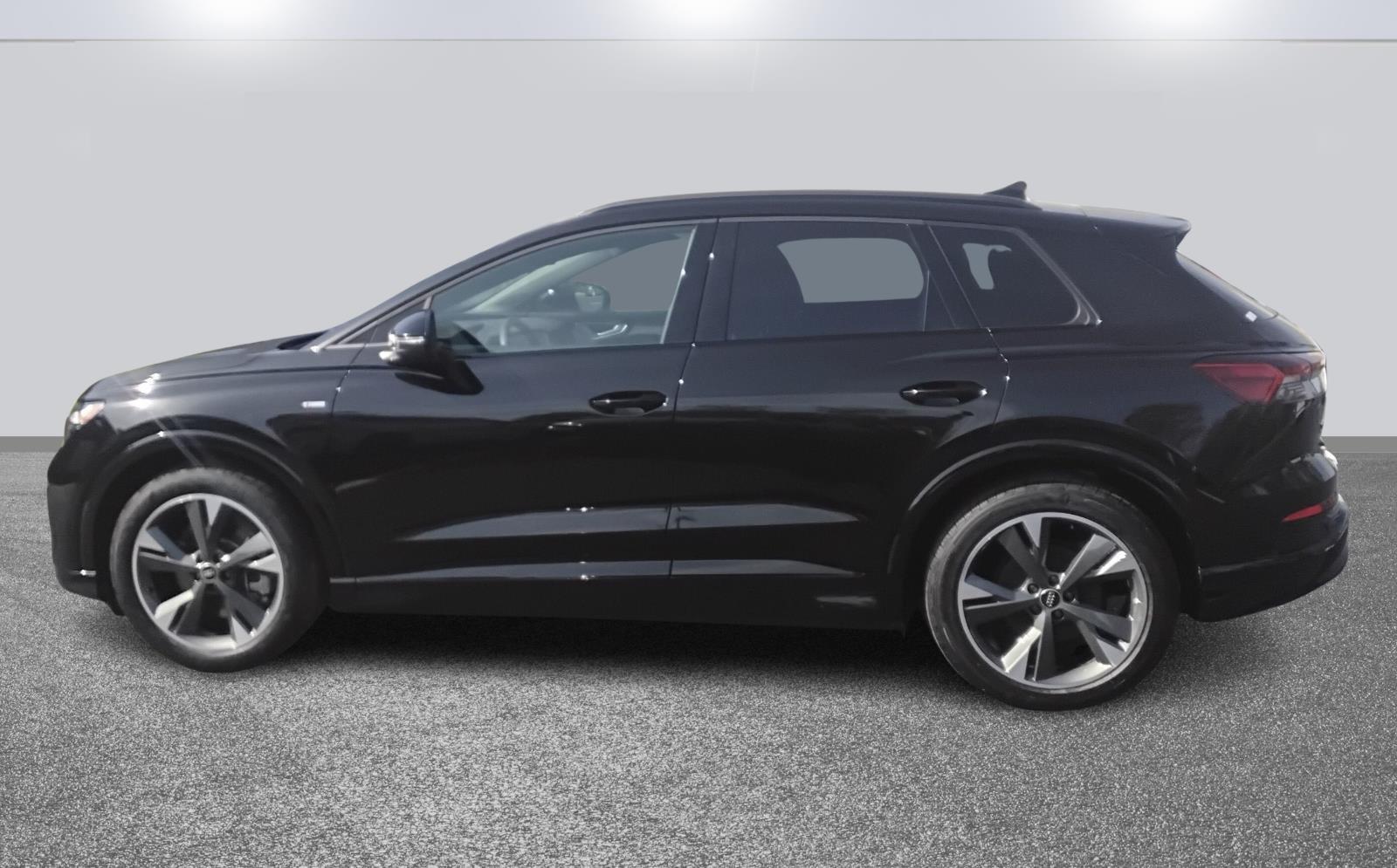 2025 Audi Q4 e-tron Premium