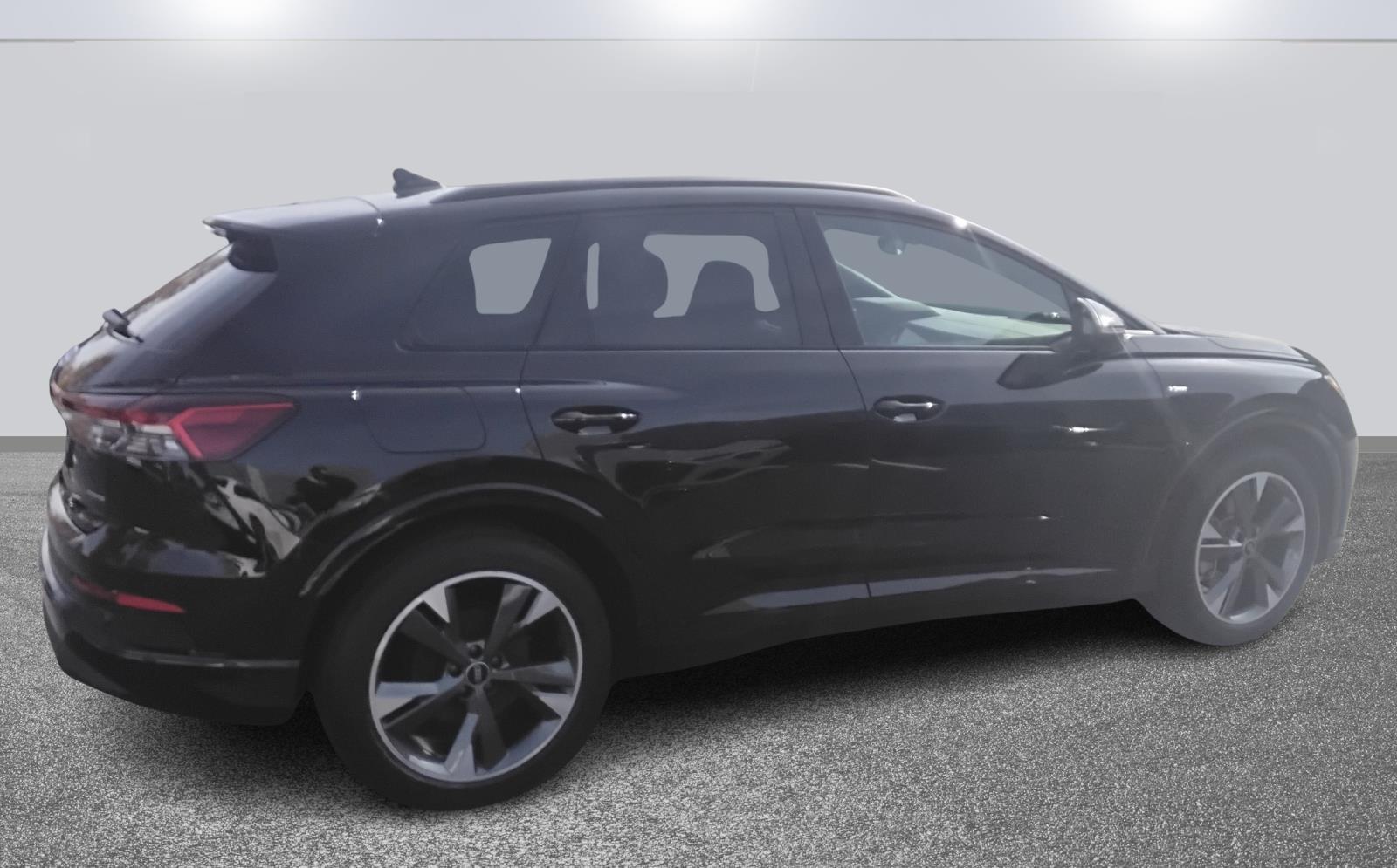 2025 Audi Q4 e-tron Premium