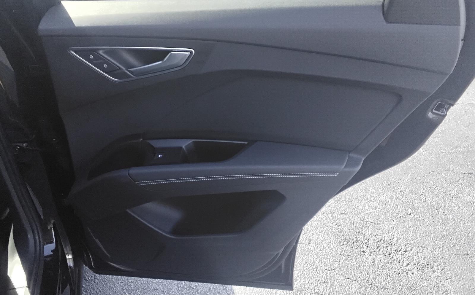 2025 Audi Q4 e-tron Premium