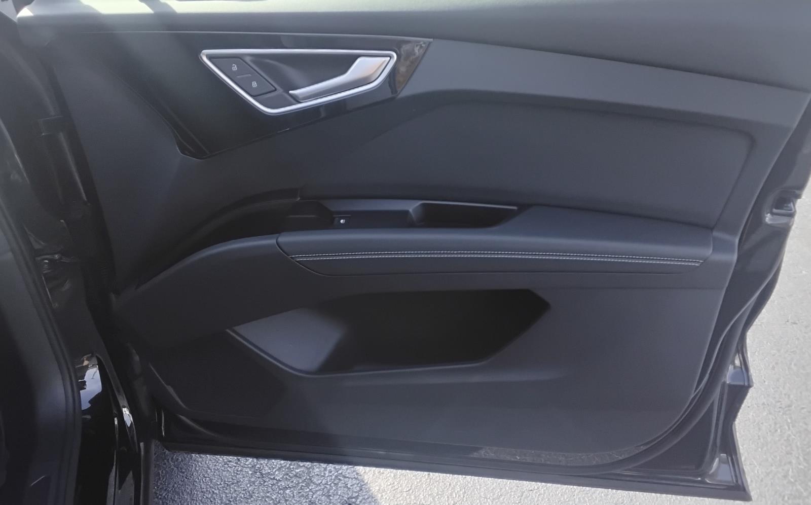 2025 Audi Q4 e-tron Premium