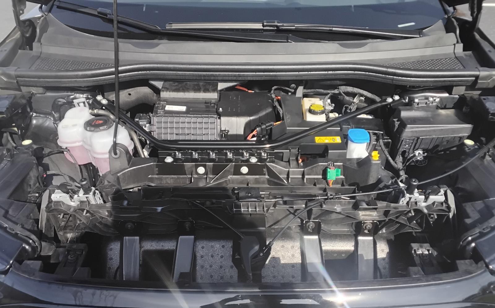 2025 Audi Q4 e-tron Premium