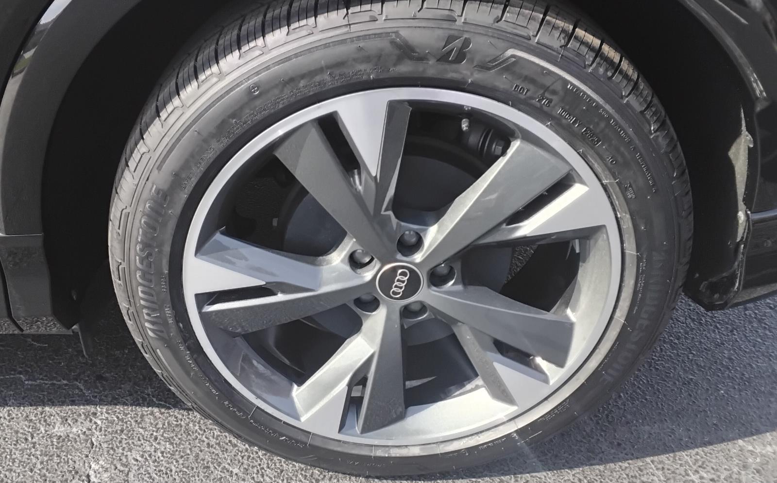 2025 Audi Q4 e-tron Premium