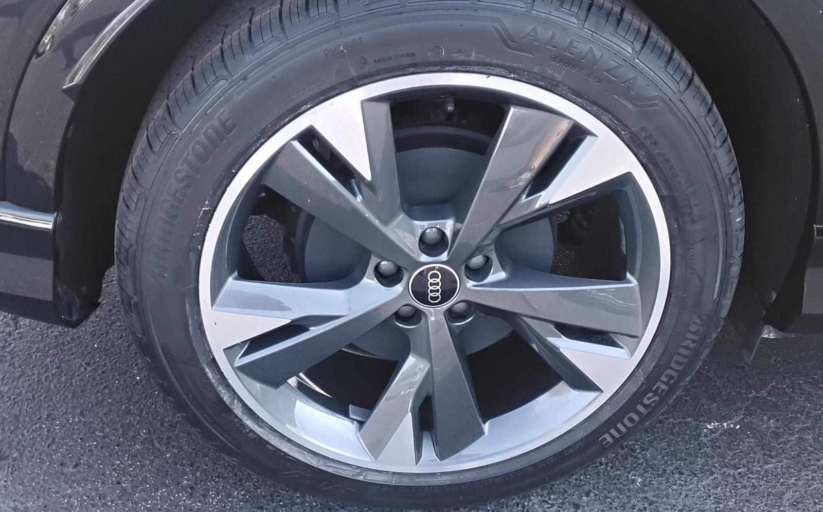 2025 Audi Q4 e-tron Premium