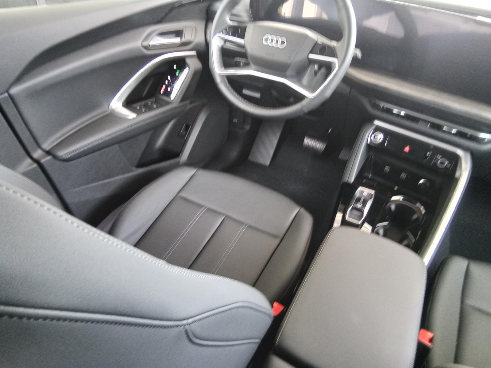 2025 Audi Q5 Premium