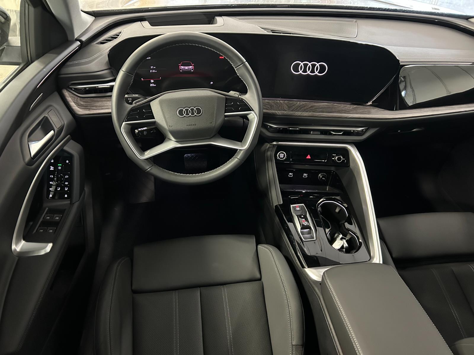 2025 Audi Q5 Premium Plus