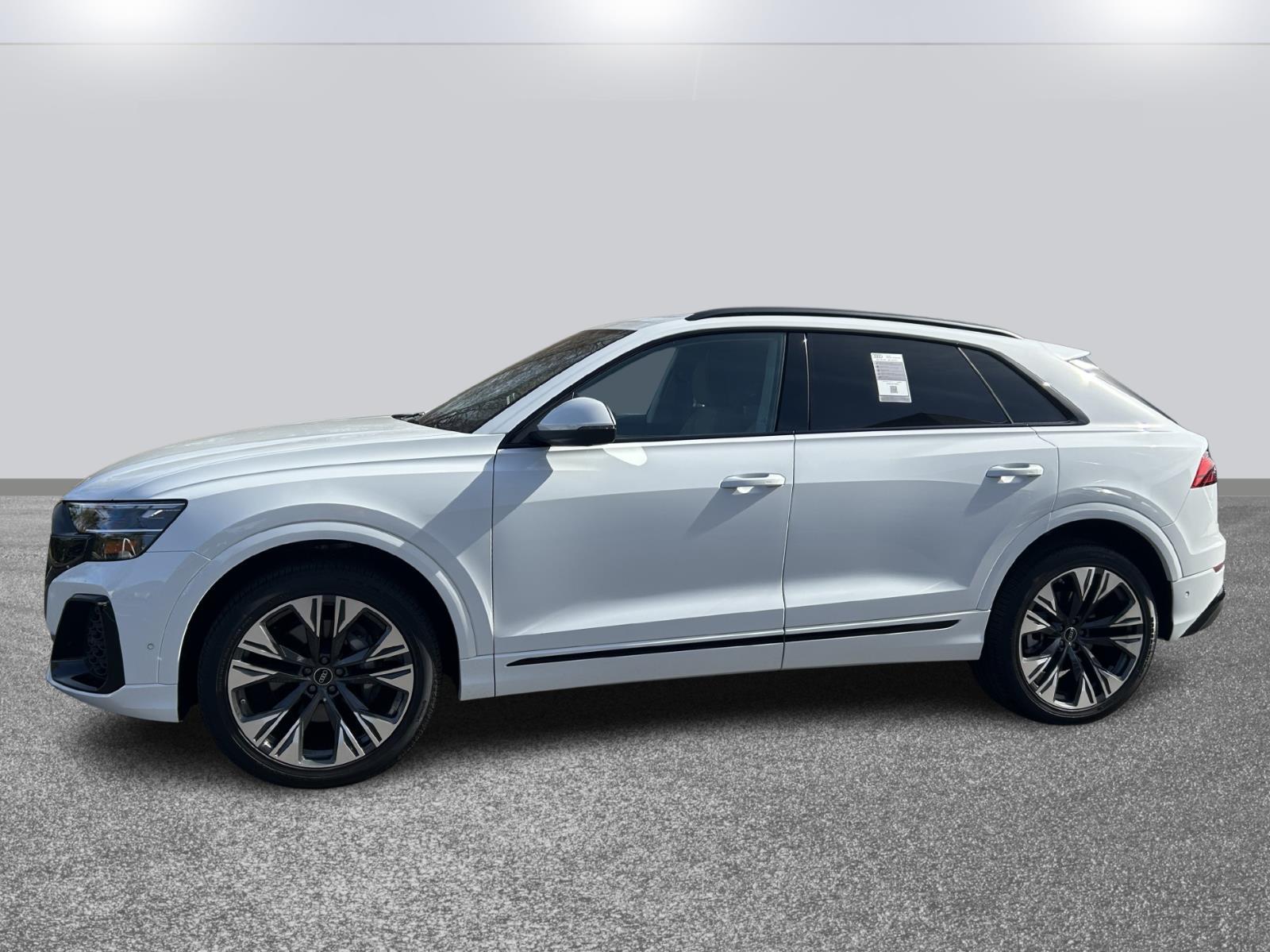 2025 Audi Q8 Premium Plus