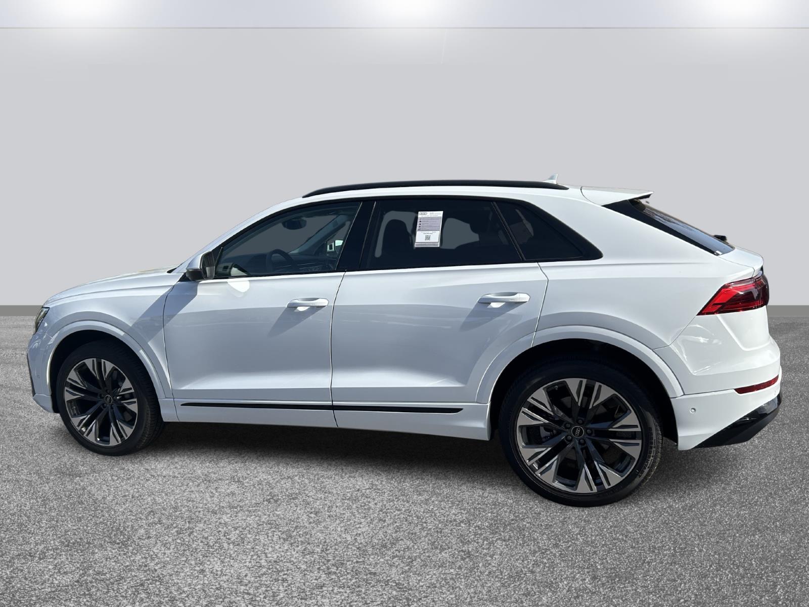 2025 Audi Q8 Premium Plus