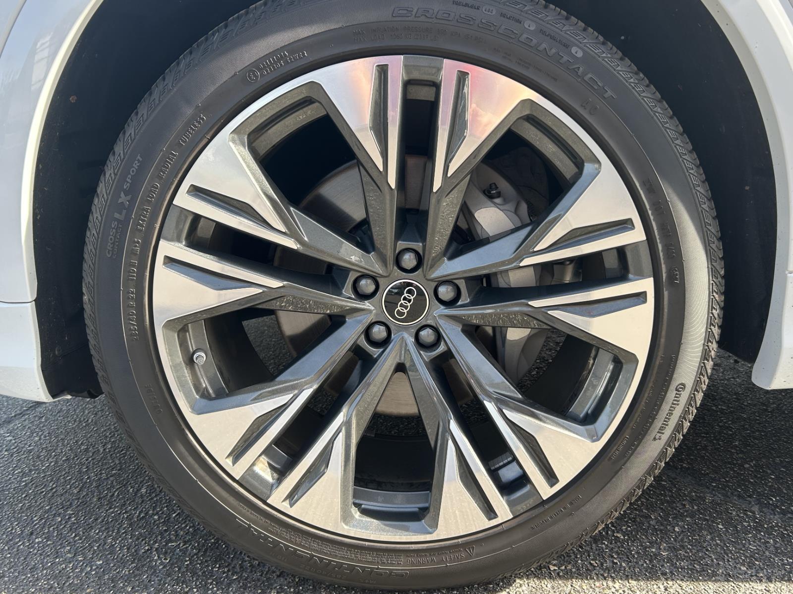 2025 Audi Q8 Premium Plus