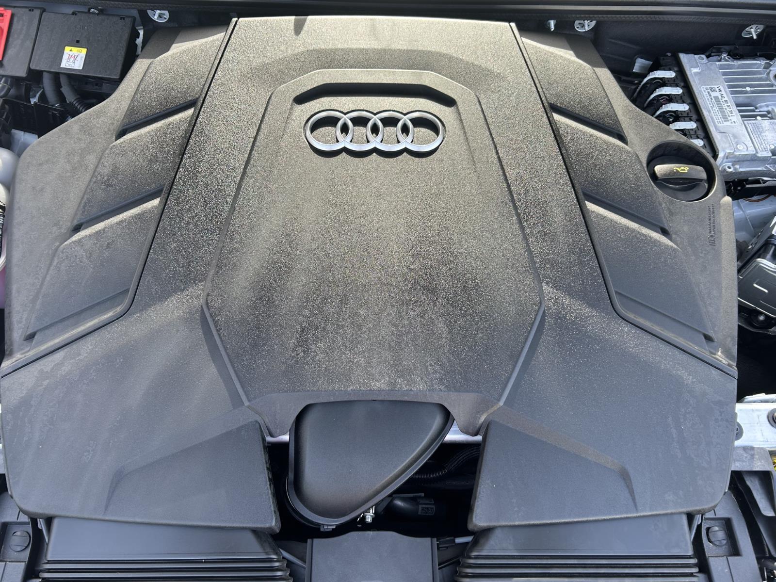 2025 Audi Q8 Premium Plus