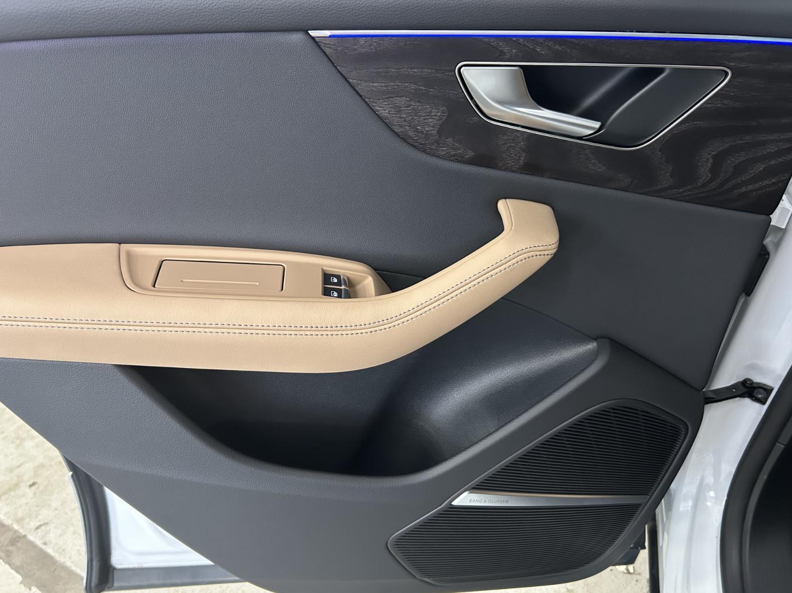 2025 Audi Q8 Premium Plus