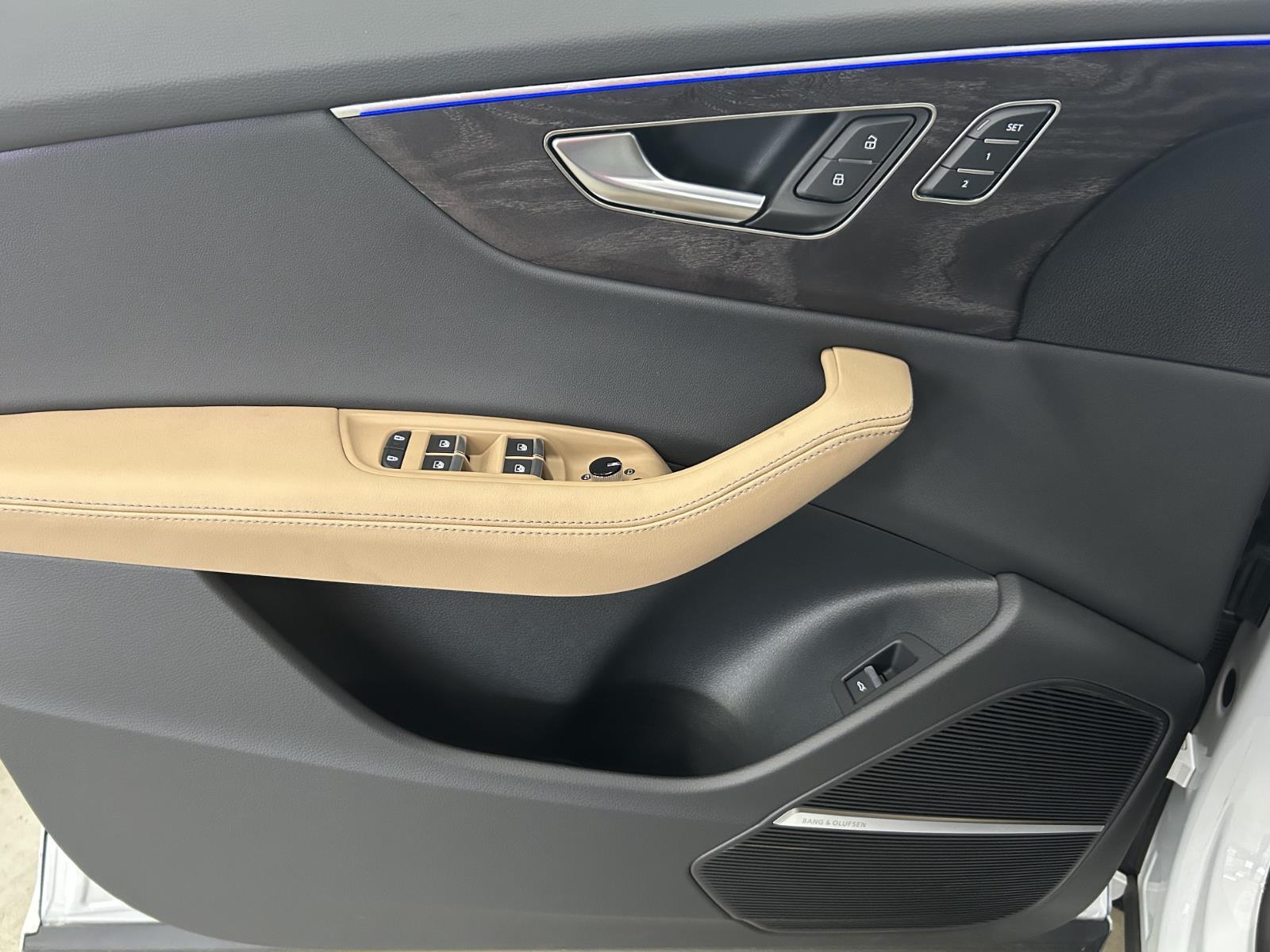 2025 Audi Q8 Premium Plus