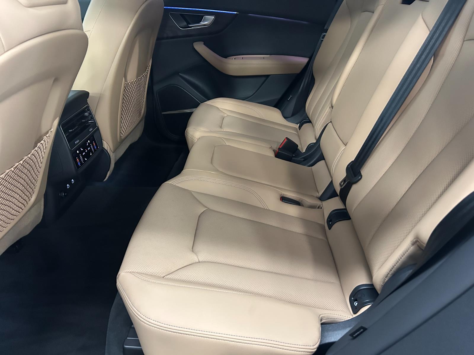 2025 Audi Q8 Premium Plus