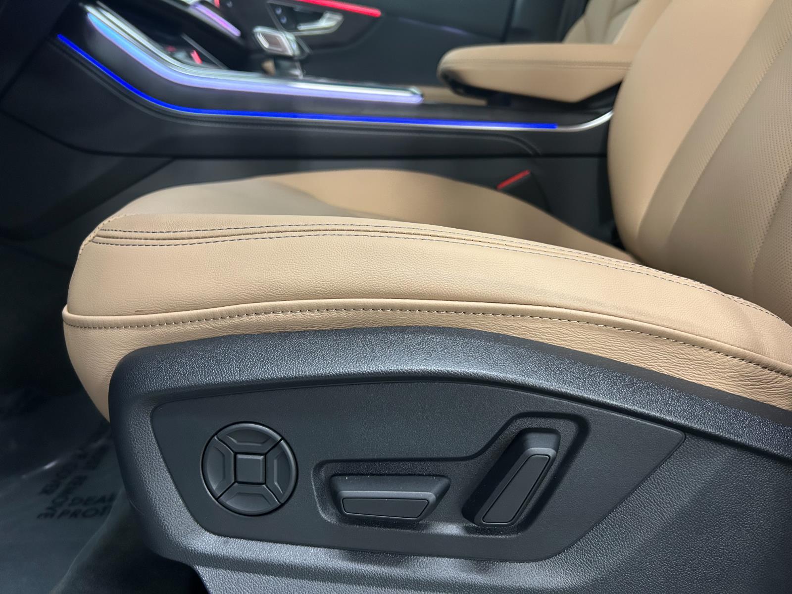 2025 Audi Q8 Premium Plus