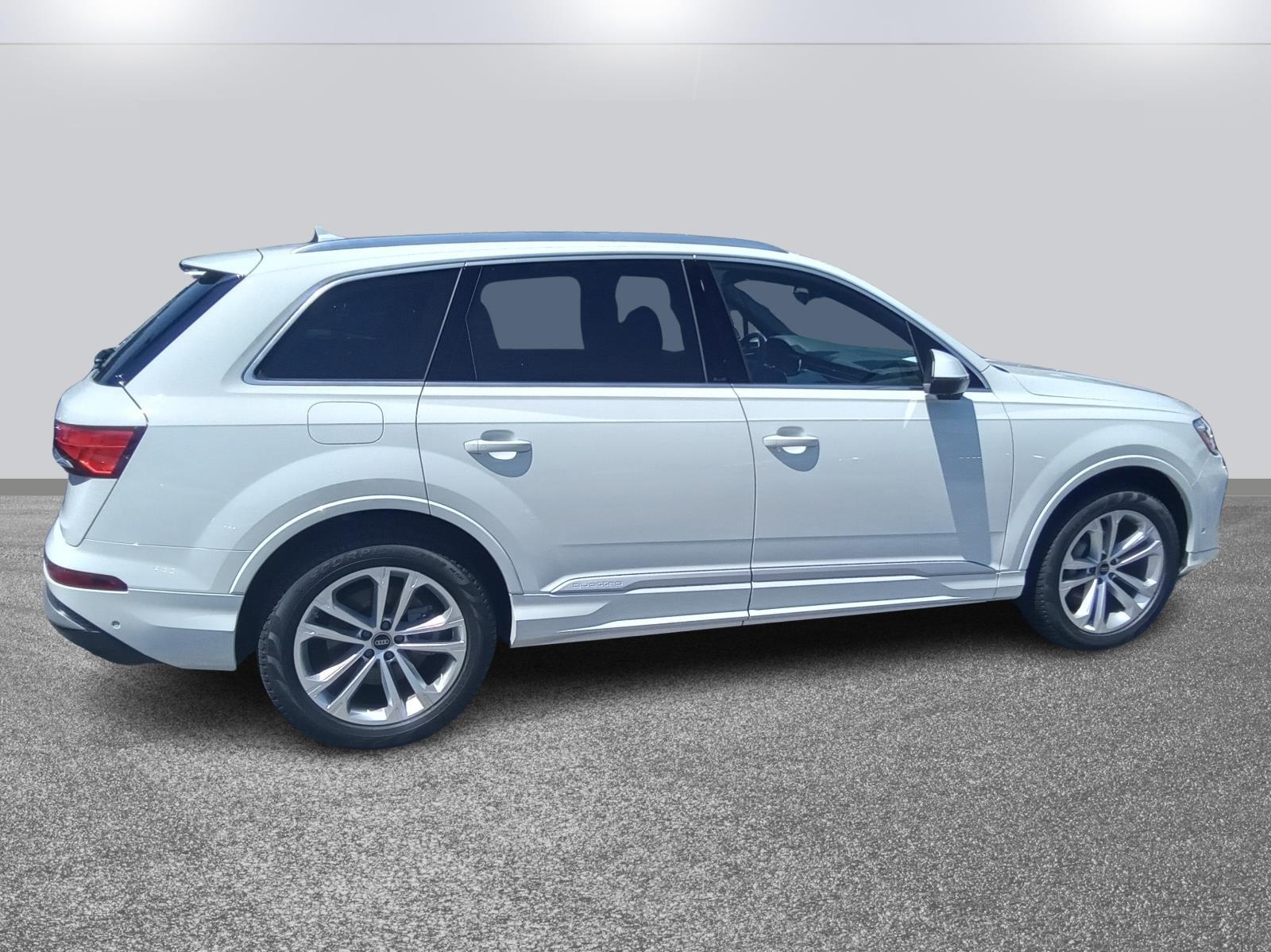 2025 Audi Q7 Premium Plus