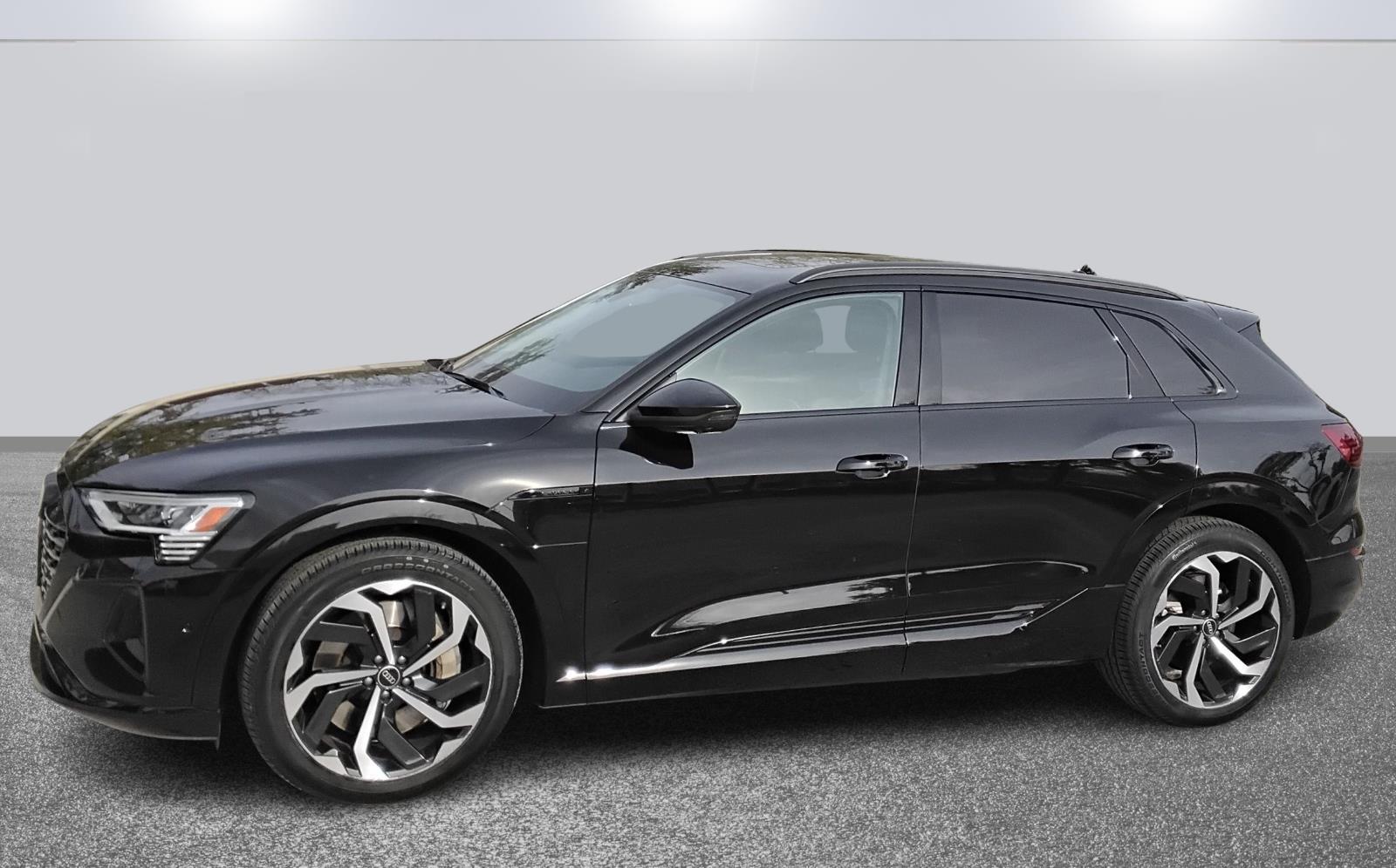 2024 Audi Q8 e-tron Premium Plus