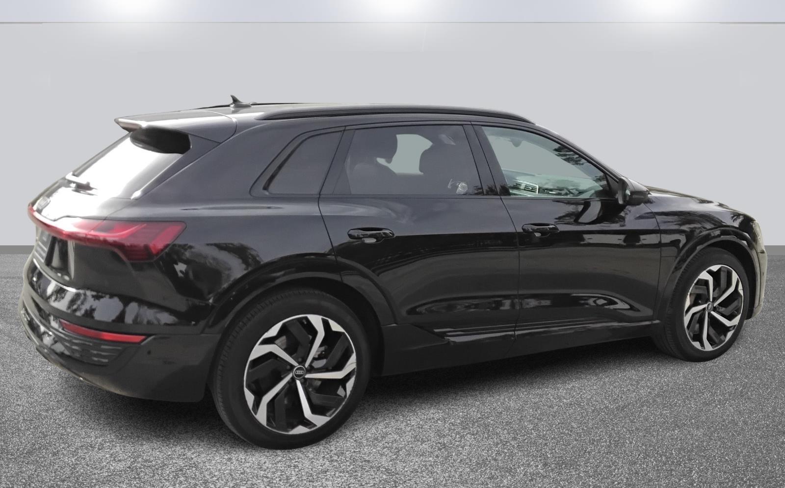 2024 Audi Q8 e-tron Premium Plus