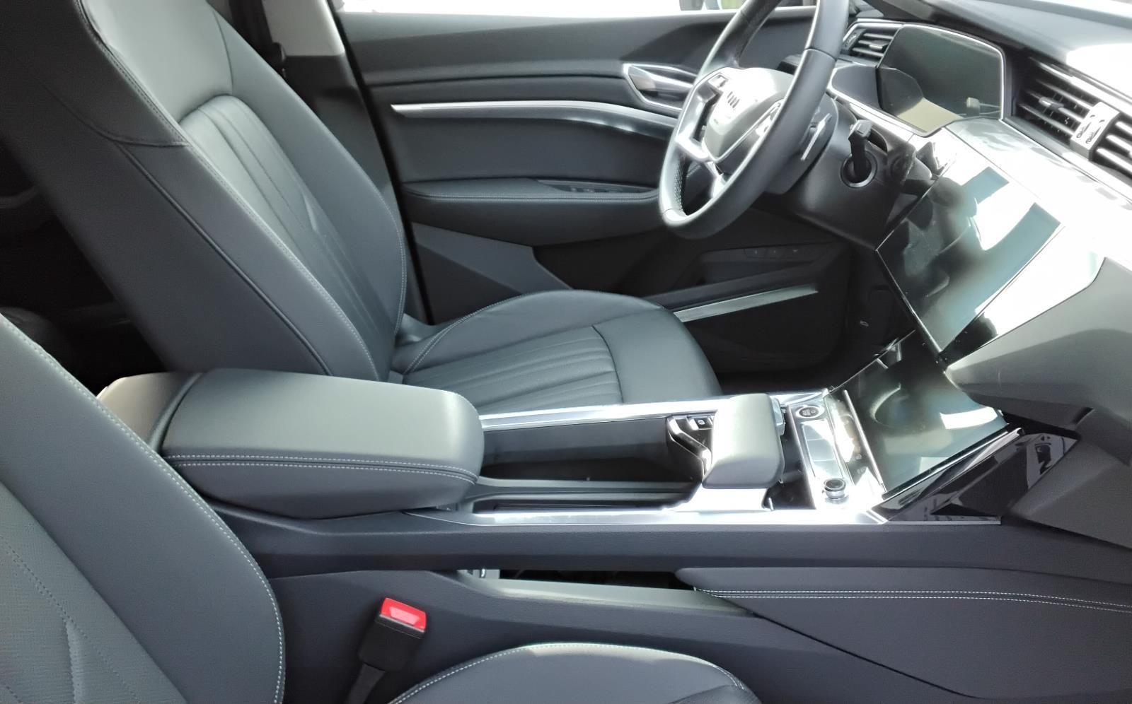 2024 Audi Q8 e-tron Premium Plus