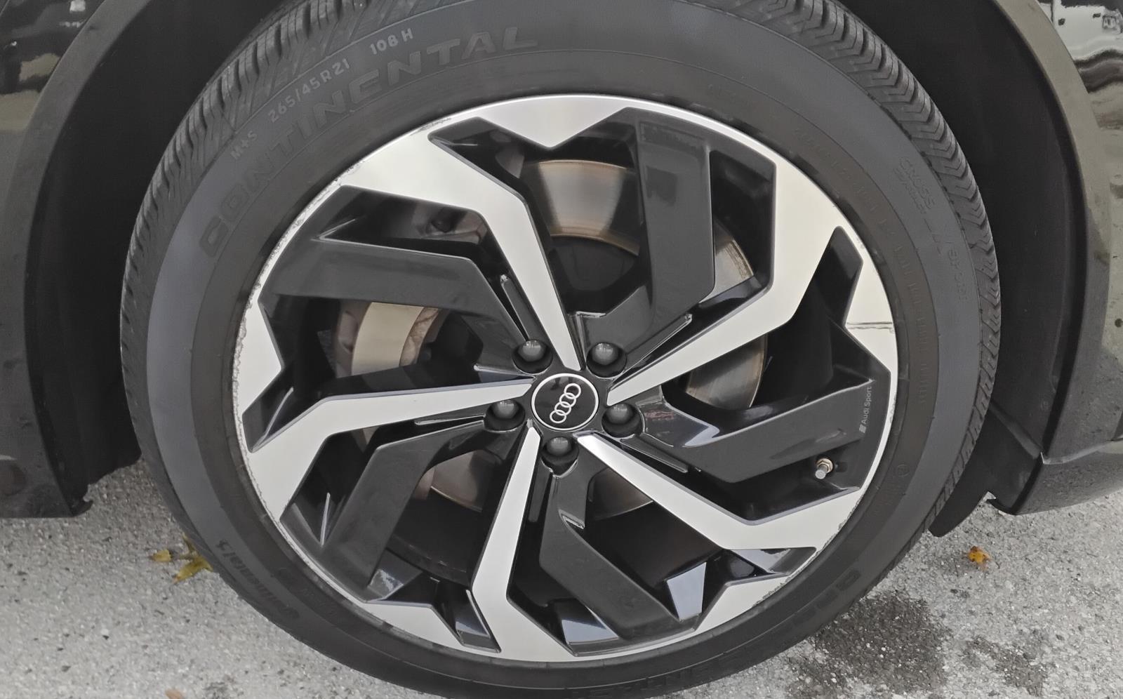 2024 Audi Q8 e-tron Premium Plus