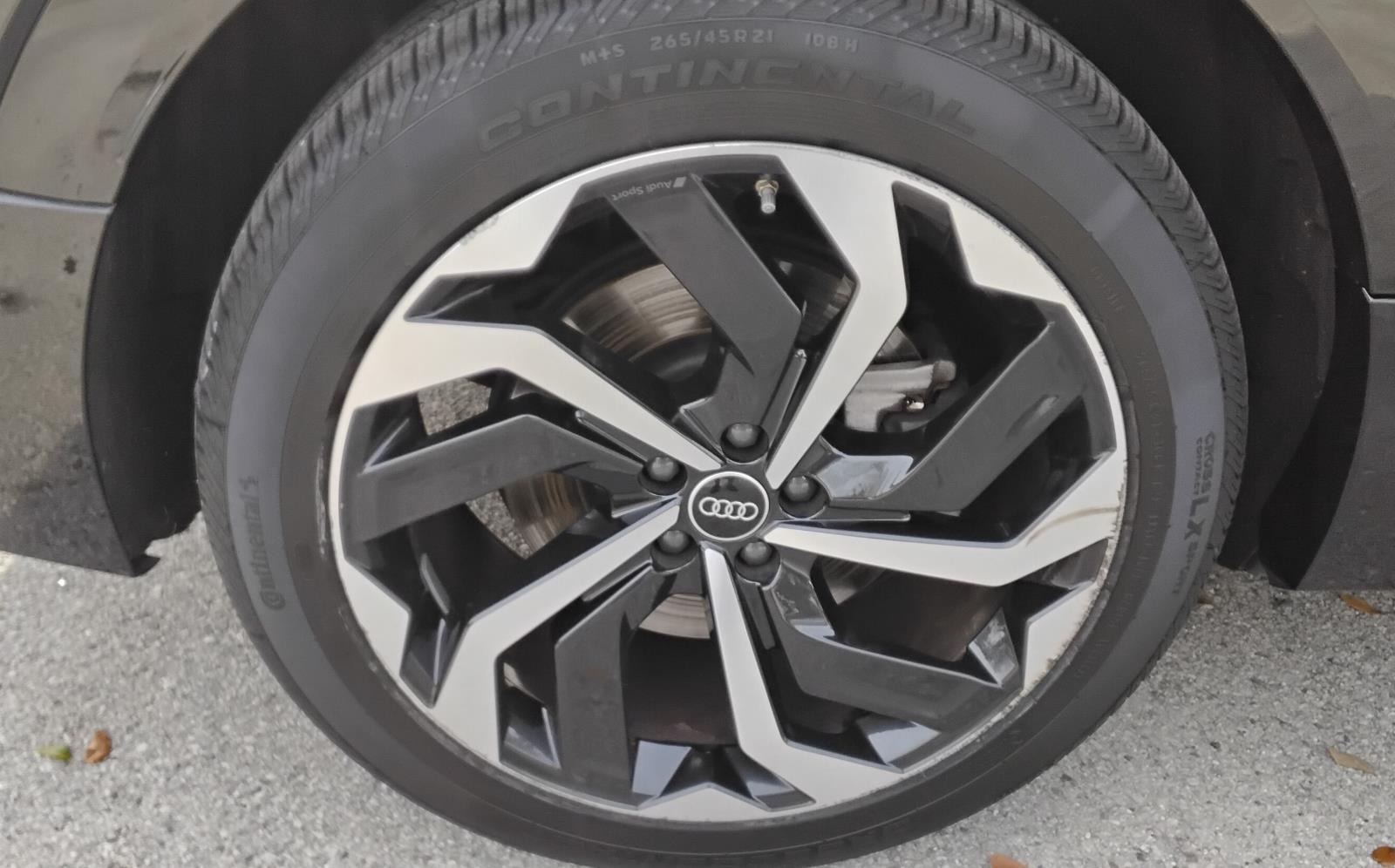 2024 Audi Q8 e-tron Premium Plus