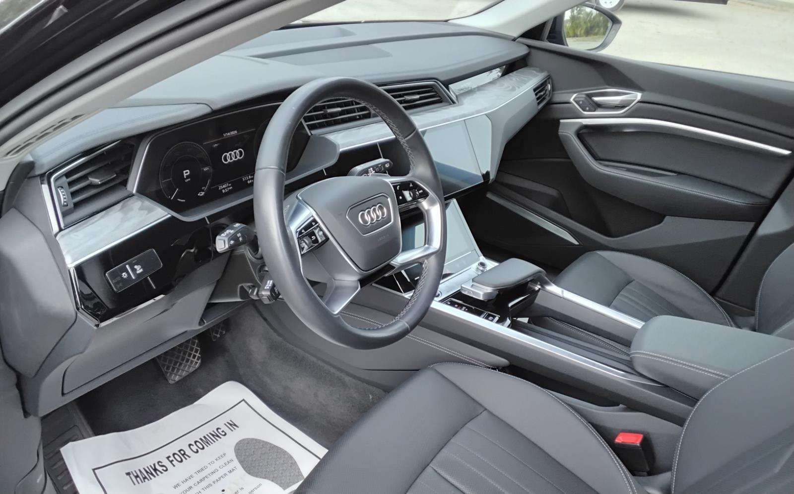 2024 Audi Q8 e-tron Premium Plus