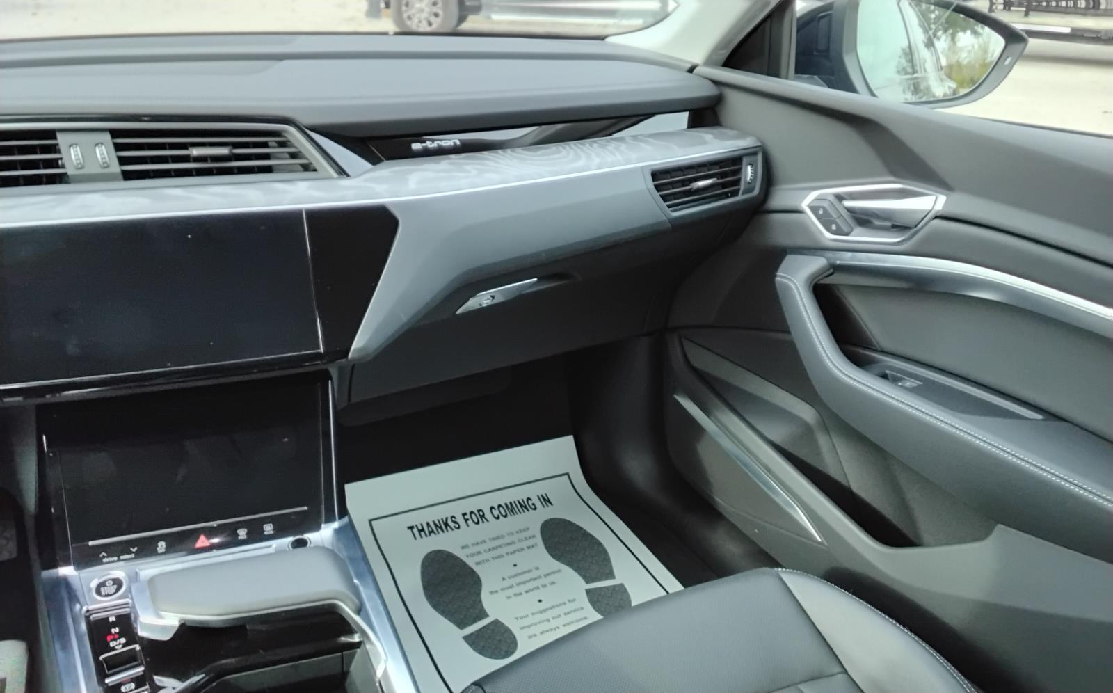 2024 Audi Q8 e-tron Premium Plus