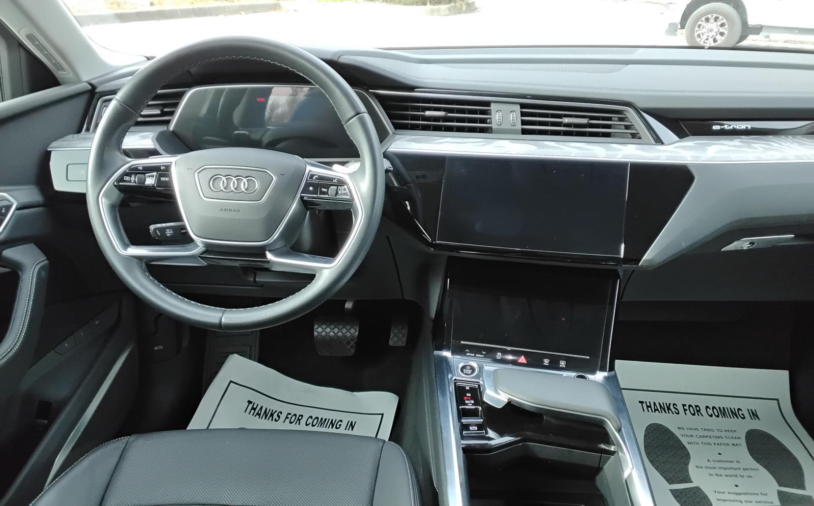 2024 Audi Q8 e-tron Premium Plus