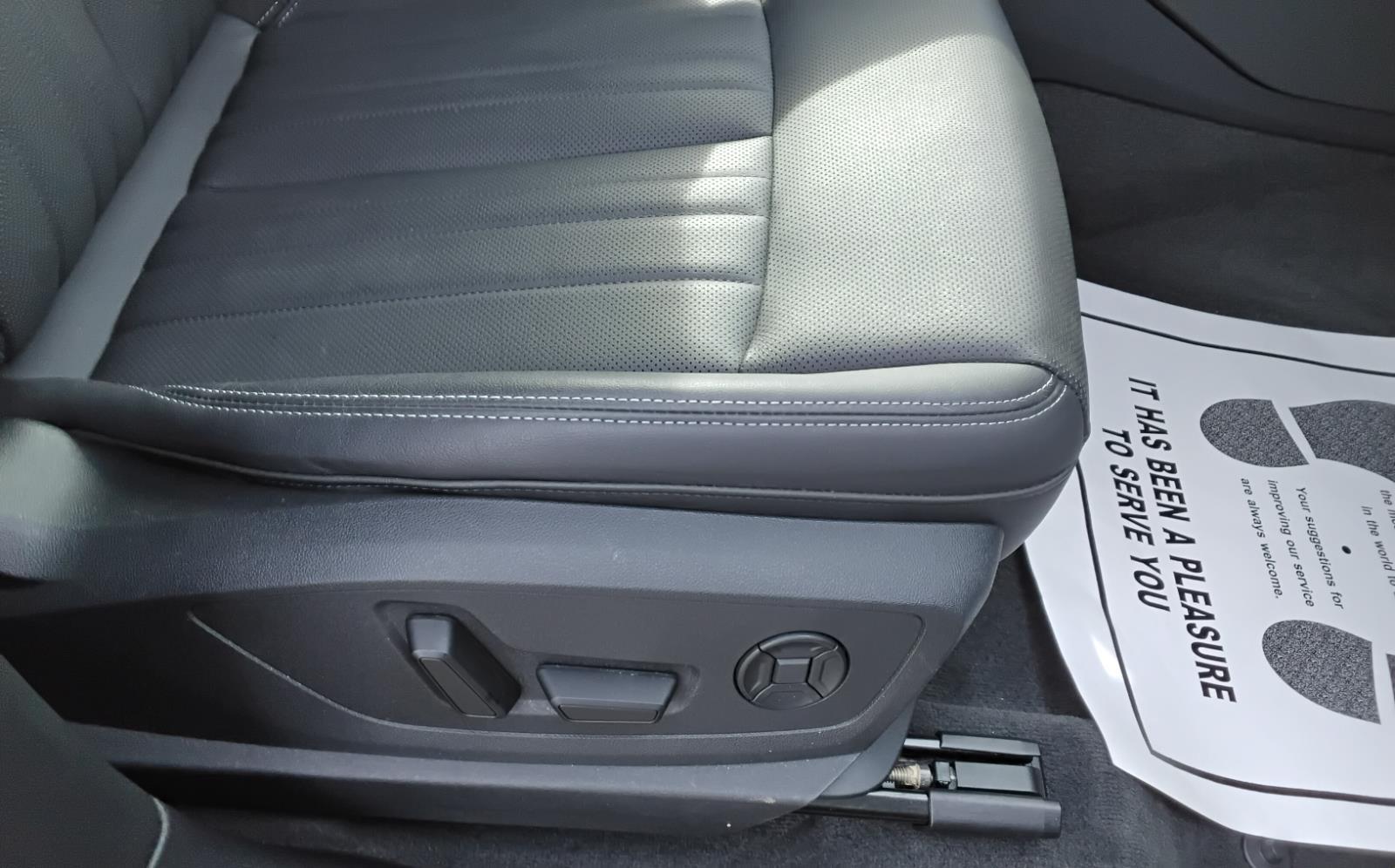 2024 Audi Q8 e-tron Premium Plus