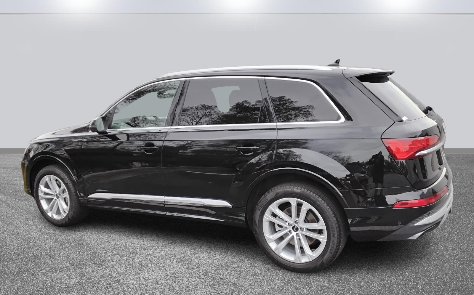 2025 Audi Q7 Premium Plus