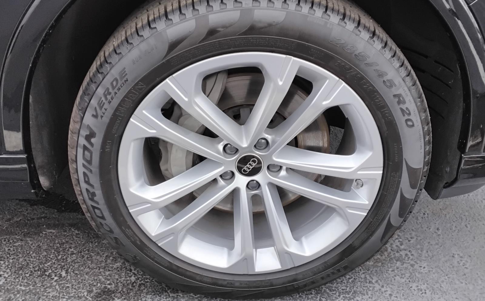 2025 Audi Q7 Premium Plus