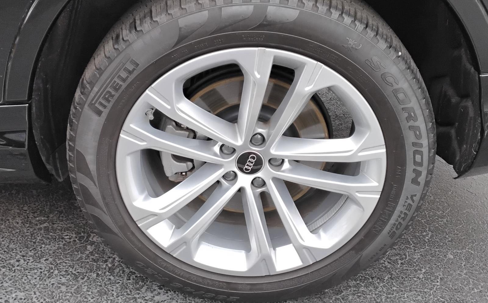 2025 Audi Q7 Premium Plus