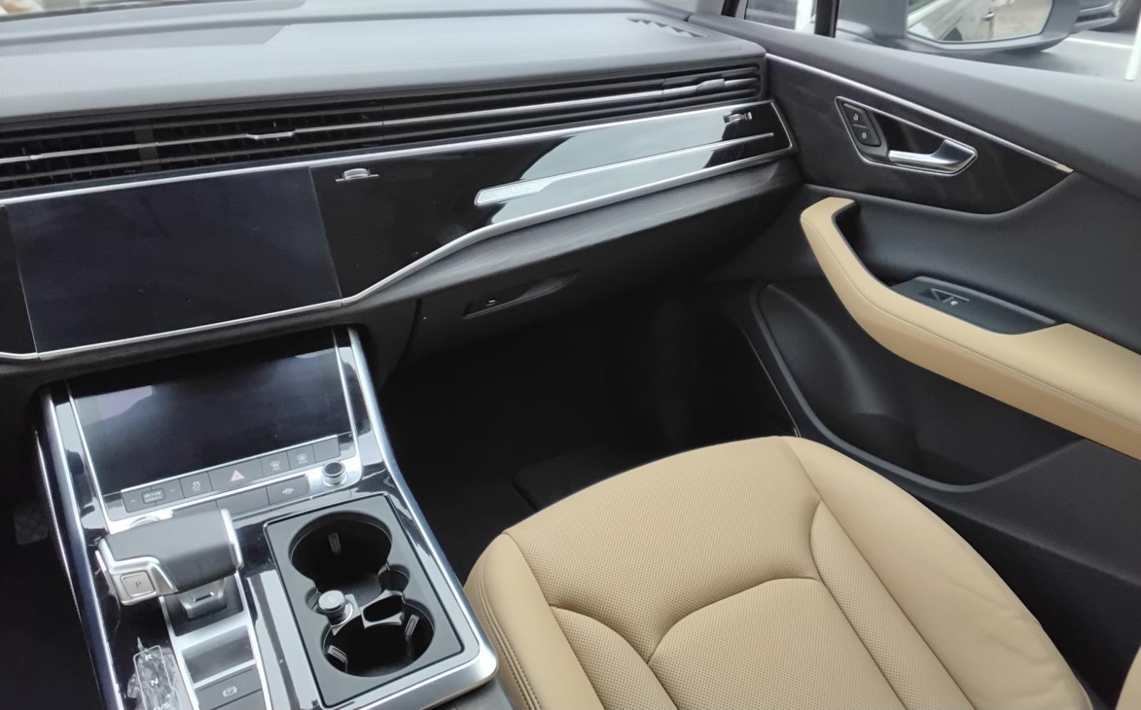 2025 Audi Q7 Premium Plus