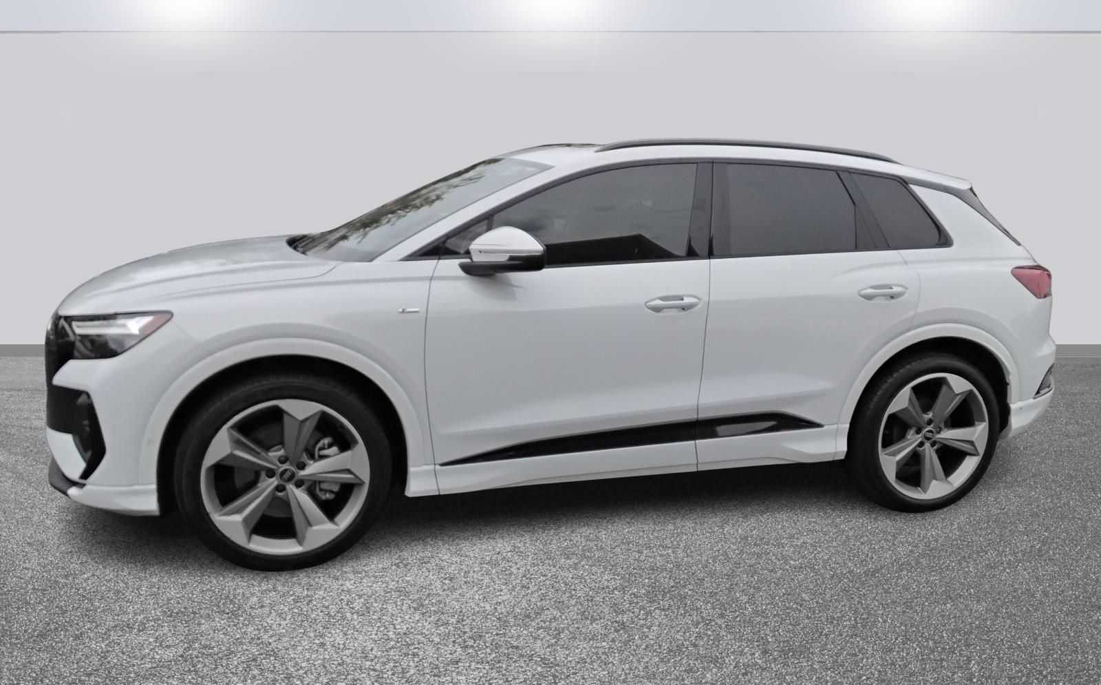 2024 Audi Q4 e-tron Premium Plus
