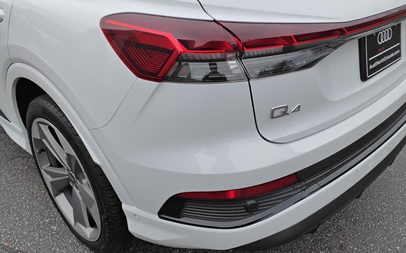 2024 Audi Q4 e-tron Premium Plus