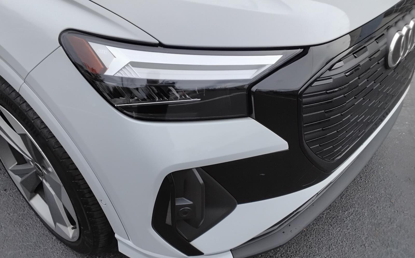 2024 Audi Q4 e-tron Premium Plus