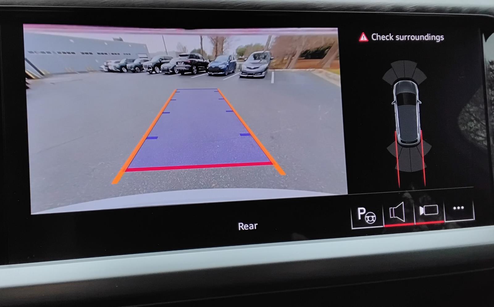 2024 Audi Q4 e-tron Premium Plus